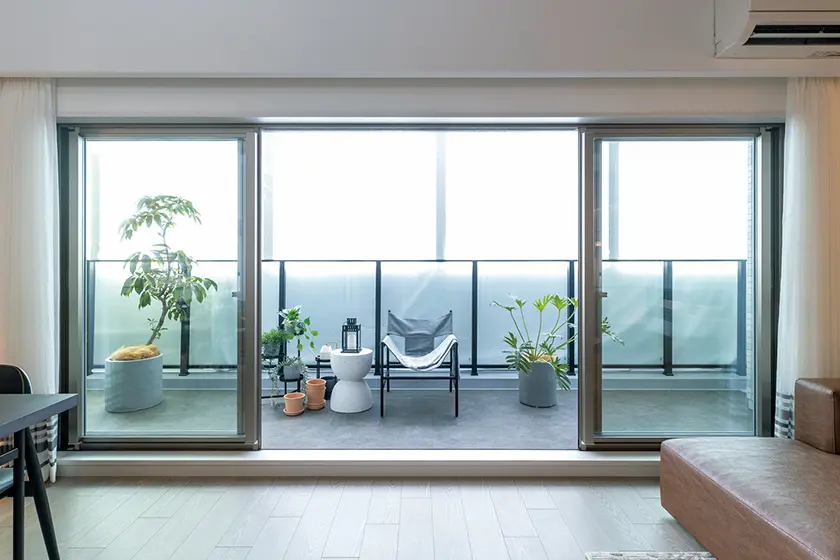 センターオープンサッシ