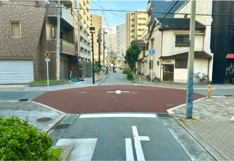 交差点のハンプ